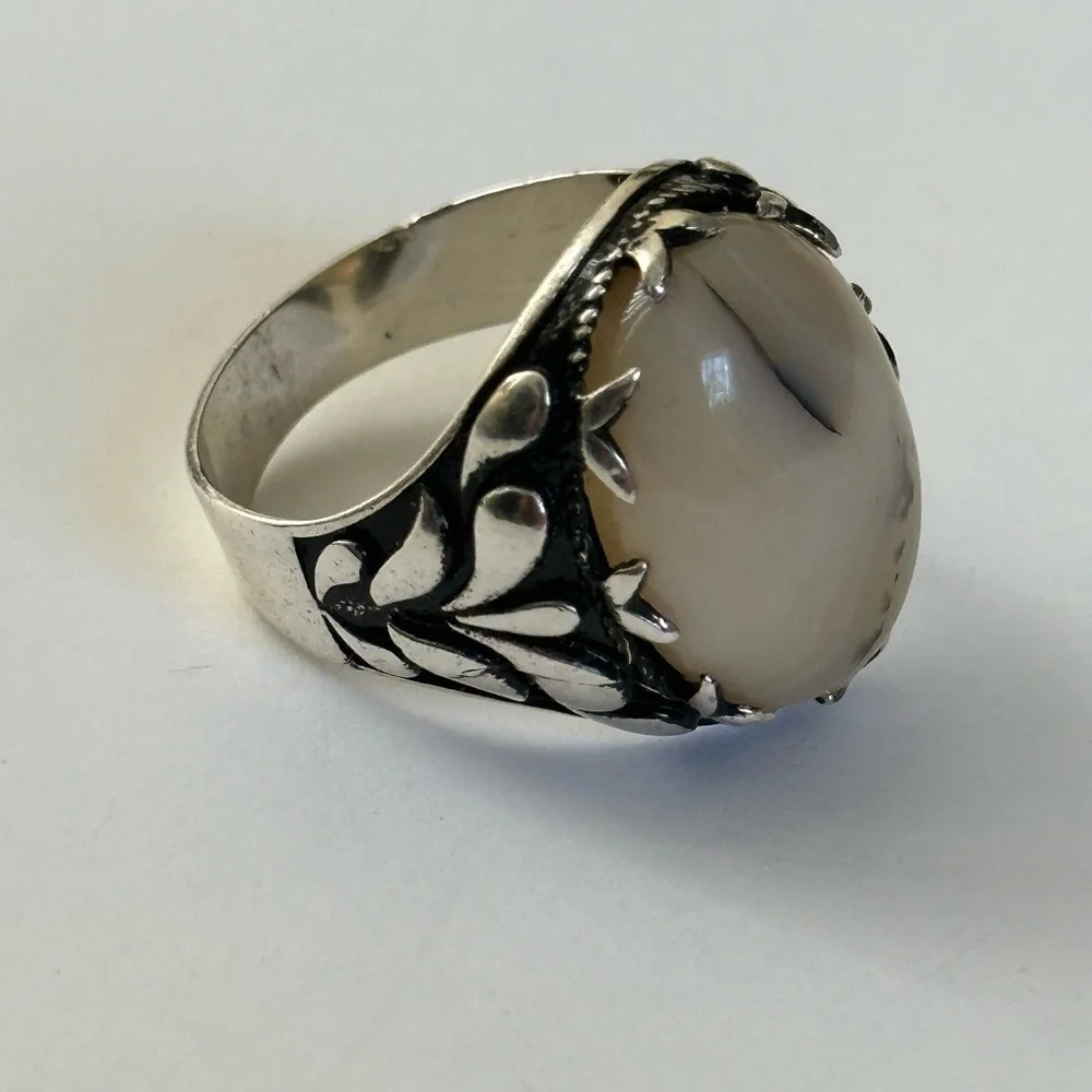 925 Silver 10.75 size white / grey stone ring